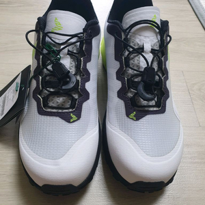 코오롱스포츠 트레일 런닝화 TRC2 255mm 새상품