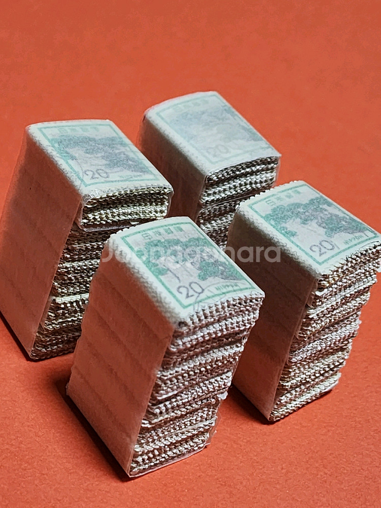 오래된 일본 우표 100장 다발 (20다발. 총 2,000장)일괄.--0