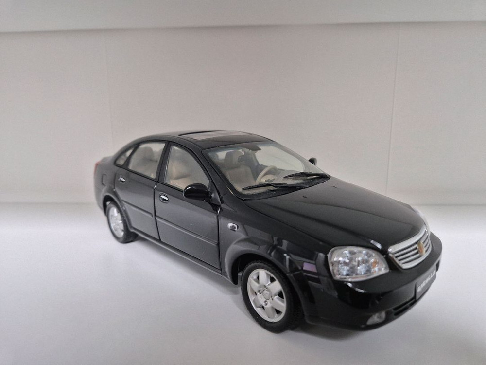 1:18 대우 라세티 세단 다이캐스트 판매--1
