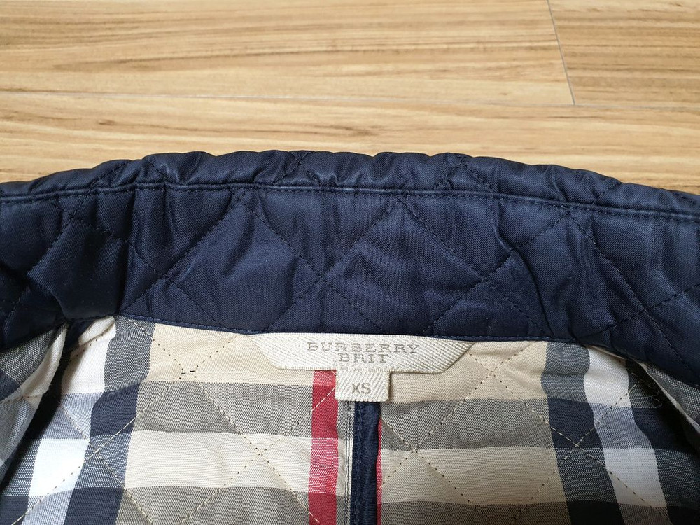 버버리 퀼팅 재킷 3704322--2