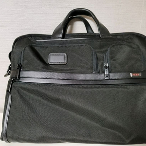 투미 알파3 콤팩트 라지 스크린 노트북 서류 가방