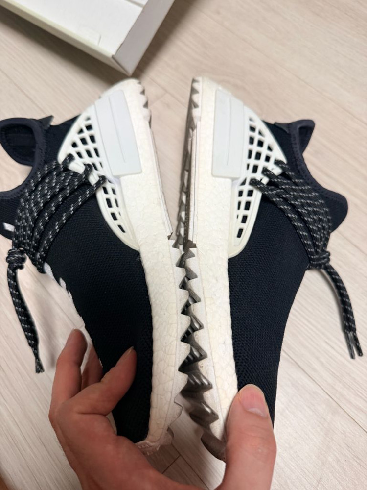 퍼렐 샤넬 nmd 42 이미지