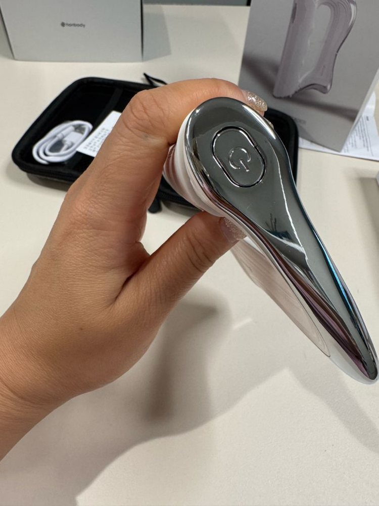 혼바디 홈에스테틱 EMS 마사지기 (근막마사지) 이미지