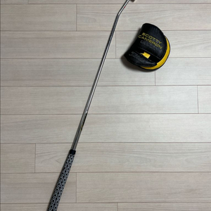 스카티카메론 팬텀7 34인치 퍼터