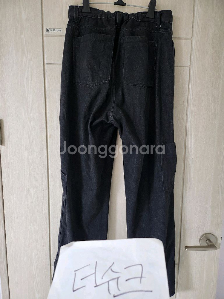 (중고)발루트 카펜터 사이드 턱 팬츠 블랙워시드 1사이즈--2