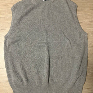 그라프 페이퍼 베스트 2사이즈 팝니다.