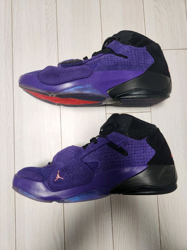 나이키 조던 자이언 2 PF 코트 퍼플 블랙 사이즈250오염 하자없이 깨끗해요^^바닥닳음 거의 없어요세탁해뒀어요 이미지