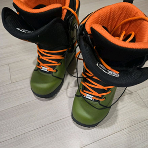 버즈런 스노우보드 부츠 새상품 235
