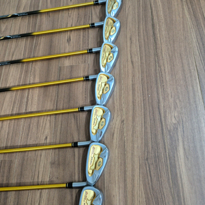 (여성)혼마 4스타 marazing -F HT-01G 8아이언 정품