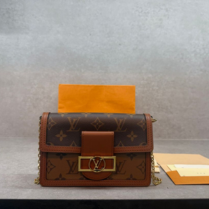 루이비통 도핀 체인 월릿