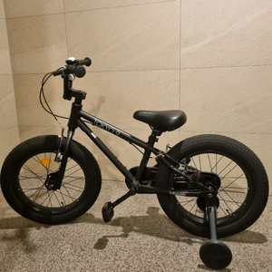 도쿄나인 랭글러 자전거 18인치 블랙(상태굿, 새안장드림,보호장비 풀셋트 포함)