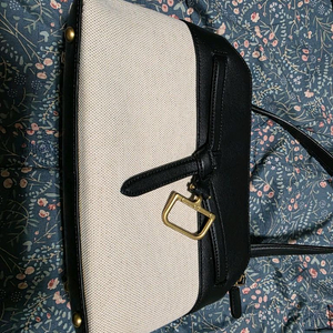 닥스 액세서리 아이코닉 D 블랙 가죽 콤비 캔버스 토트백