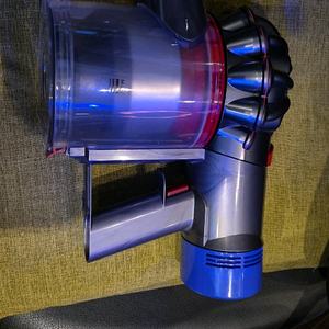 다이슨무선청소기 sv11. v7 본체