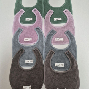 얼쓰빕 턱받이 새상품