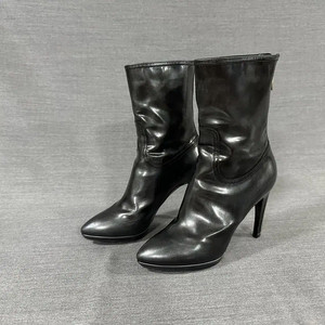 루이비통 하이힐부츠 (사이즈 36.5)