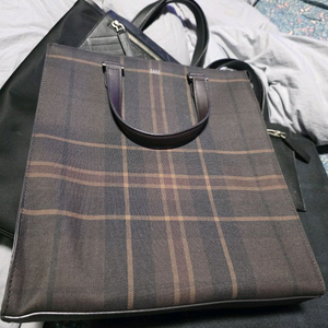 브라운 체크 가죽 토트백 (WBBA4F692)