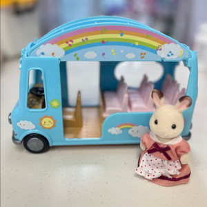 실바니안 무지개 2층 버스