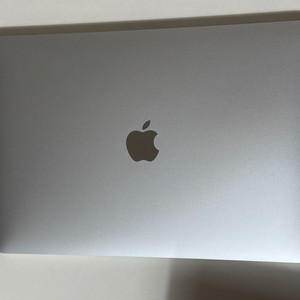 맥북프로 2018 이미지