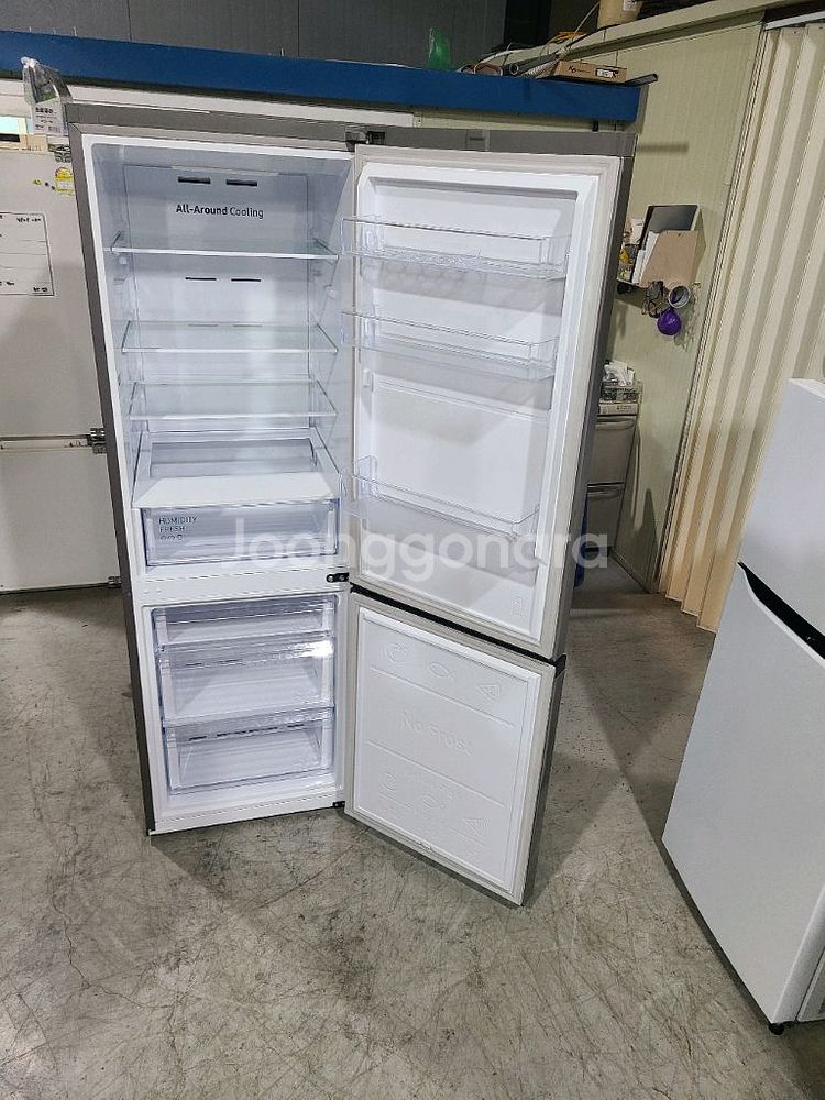 무료배송설치, 삼성 332리터 슬림형냉장고 2023년도형--4