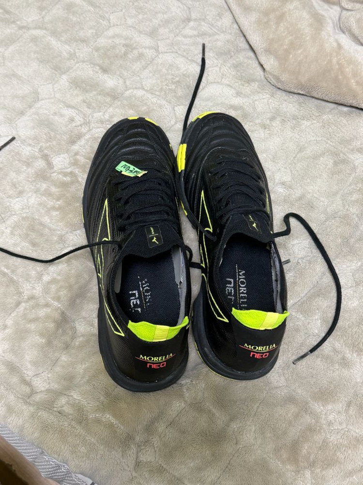 미즈노 모렐리아 살라재팬 tf 풋살화 265 최상급 이미지