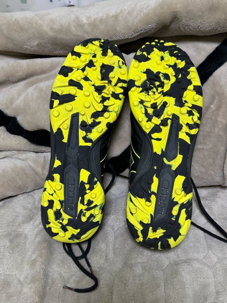 미즈노 모렐리아 살라재팬 tf 풋살화 265 최상급 이미지