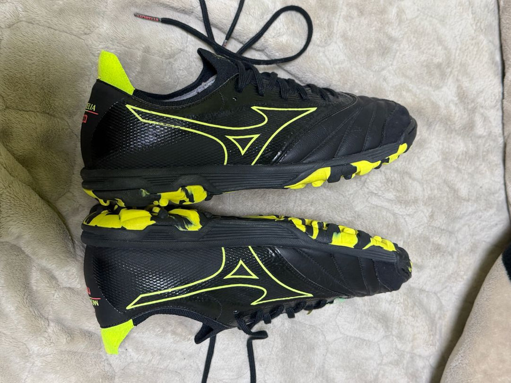 미즈노 모렐리아 살라재팬 tf 풋살화 265 최상급 이미지