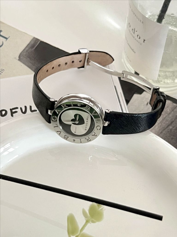 불가리 비제로원 하트 다이얼 시계 / 정품검수 케어 완료--1