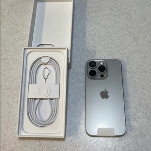 Apple 아이폰16프로(내추럴티타늄/256GB) + 매직키보드 + 에어팟