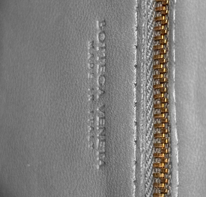 보테가베네타 패디드 레더 크로스백 카세트백 스몰 그레이--7