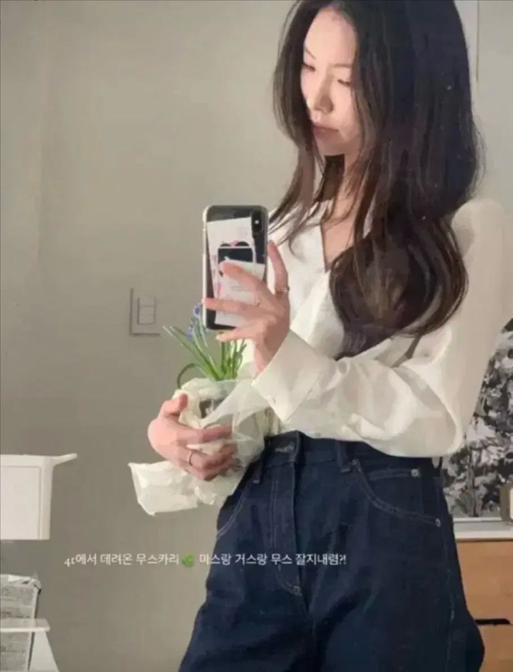 [새상품]lea 르에 핀턱 드롭 블라우스--2