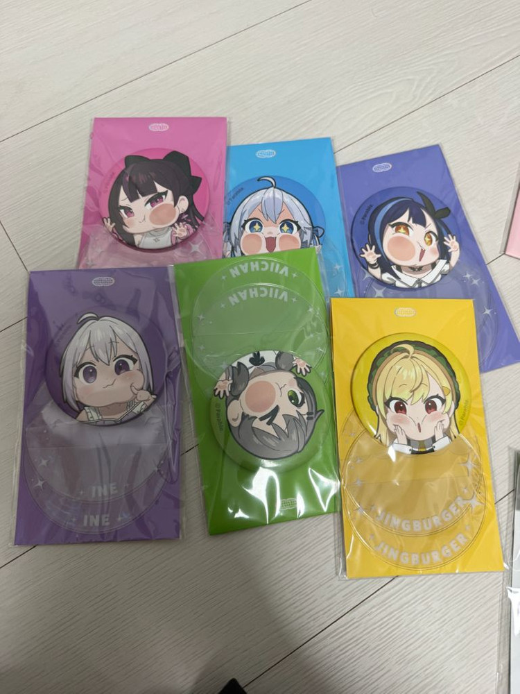 이세돌 굿즈(이세페,마세돌) 우왁굳 굿즈(눕프핵 하늘,베이지) 차가리도 있음 이미지