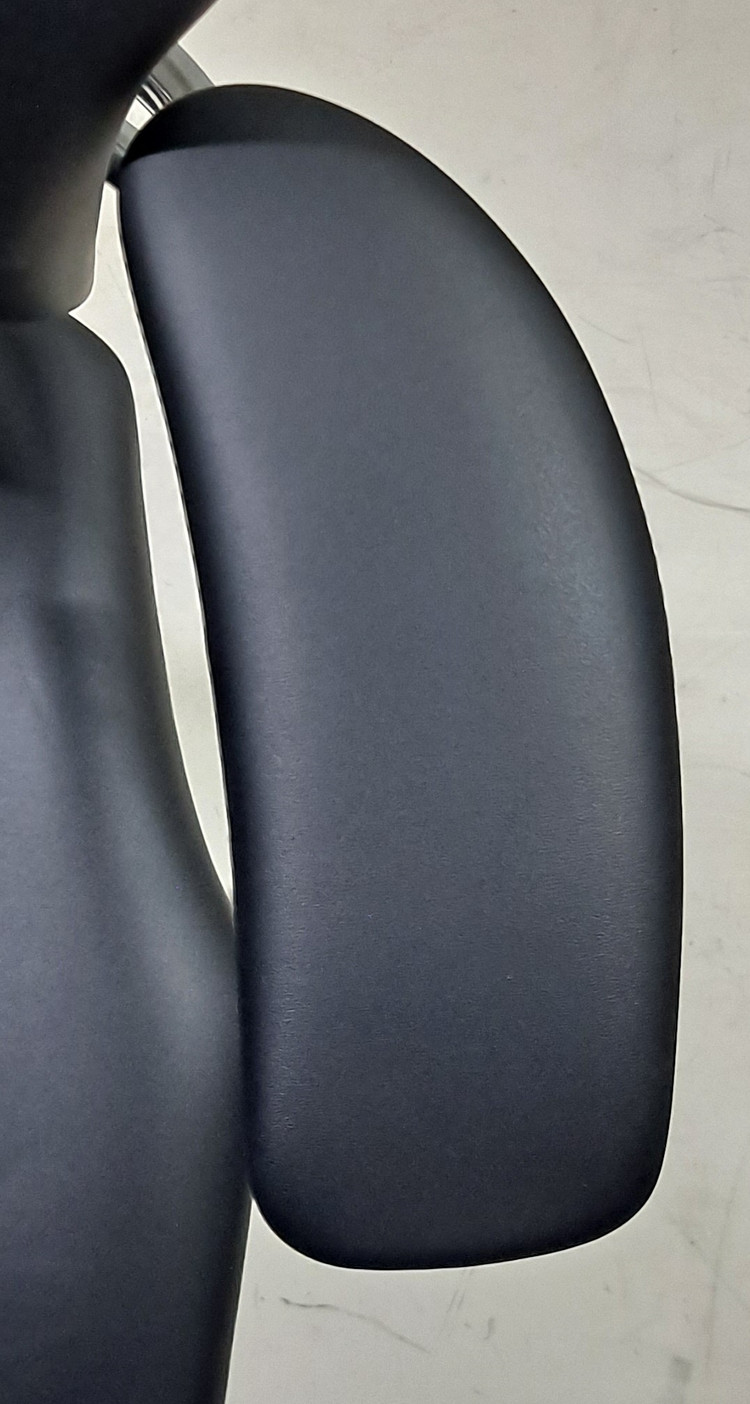 휴먼스케일 프리덤 태스크 가죽 의자--5