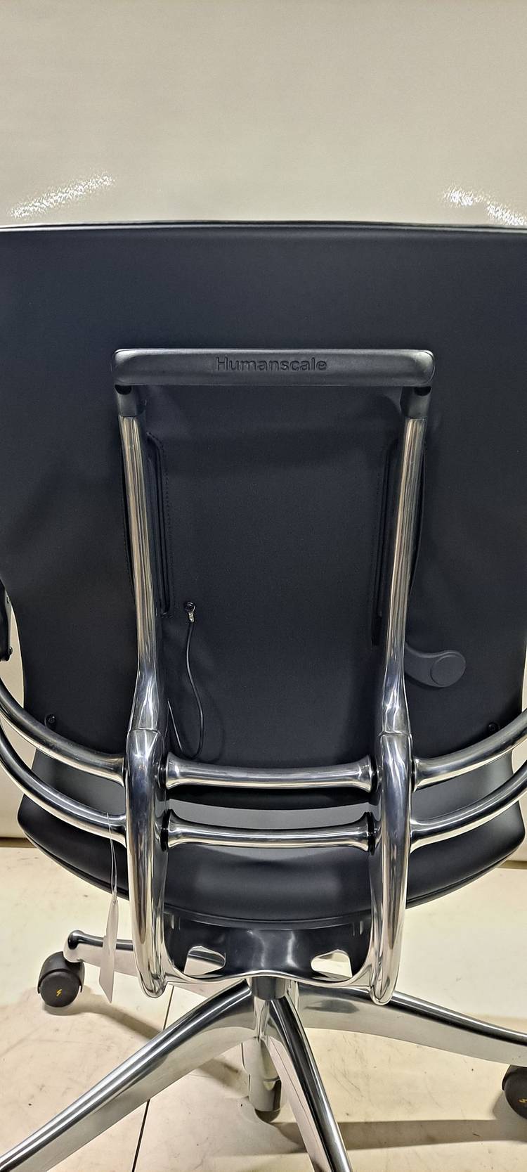 휴먼스케일 프리덤 태스크 가죽 의자--6