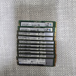 NVME M.2 SSD 512GB 컨디션 좋습니다.