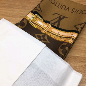 루이비통 컨피덴셜 방도 스카프 브라운