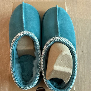 UGG 어그 타스만 240사이즈 새제품