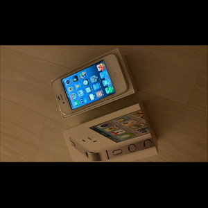 아이폰 4s 풀박스 판매합니다 8기가