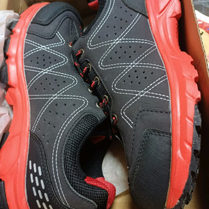 255MM남성운동화. 미사용품팝니다. 1개. 팔앗고. 1개 남앗습니다 이미지