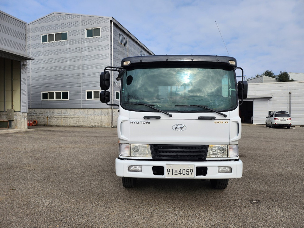 현대 메가4 5톤 저상 사다리 트럭 이미지