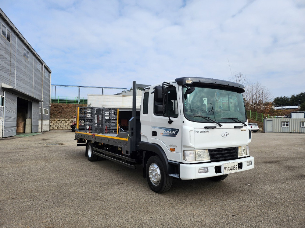 현대 메가4 5톤 저상 사다리 트럭 이미지