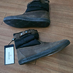 몽클레어 남성 소가죽 패딩 부츠 270 사이즈