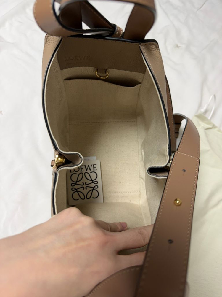 로에베 해먹백 컴팩트 베이지--2