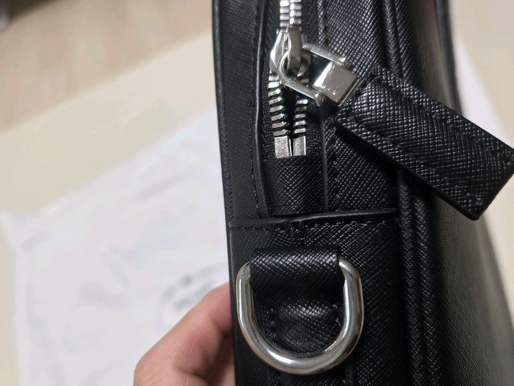 프라다 사피아노 레더 서류가방(정품x)--4