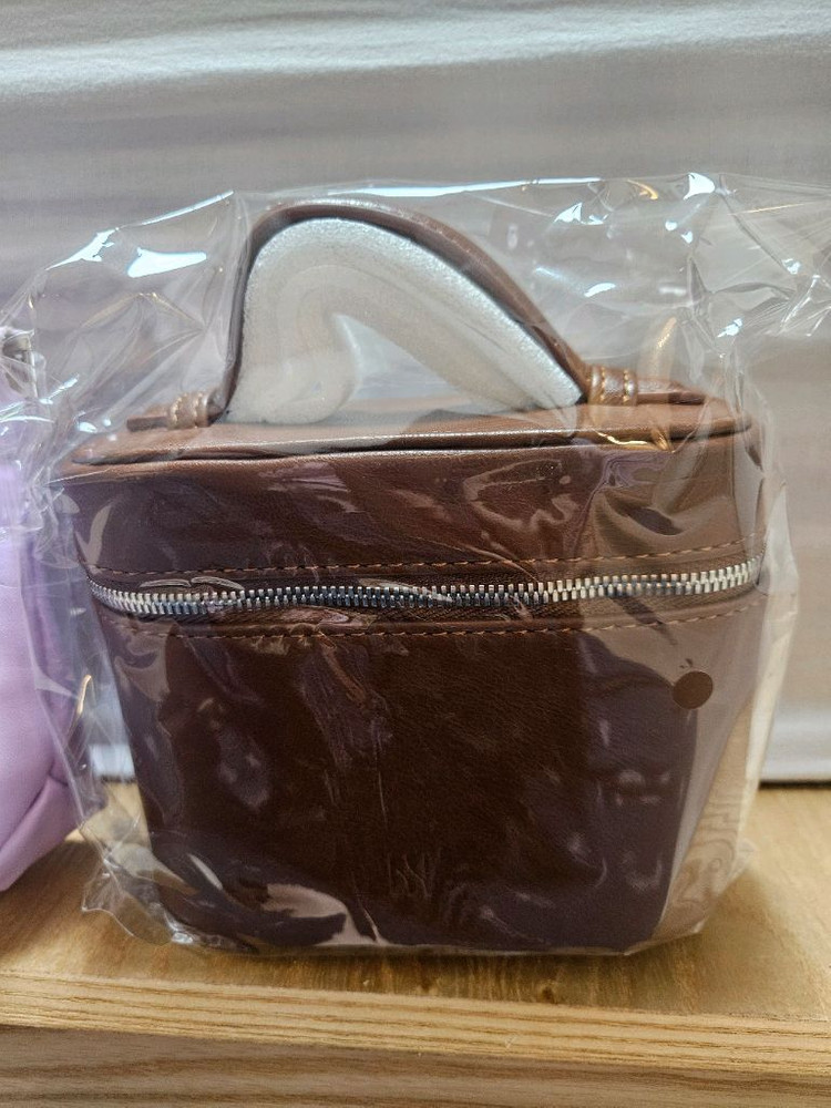 헤라 홀리데이 메이크업 박스,파우치--2