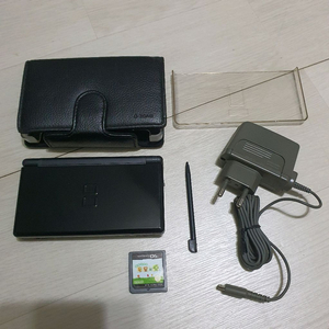 닌텐도 ds lite 게임기와 동물의숲ds팩 판매 이미지
