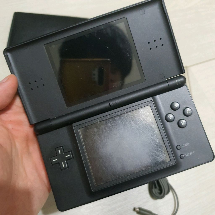 닌텐도 ds lite 게임기와 동물의숲ds팩 판매 이미지