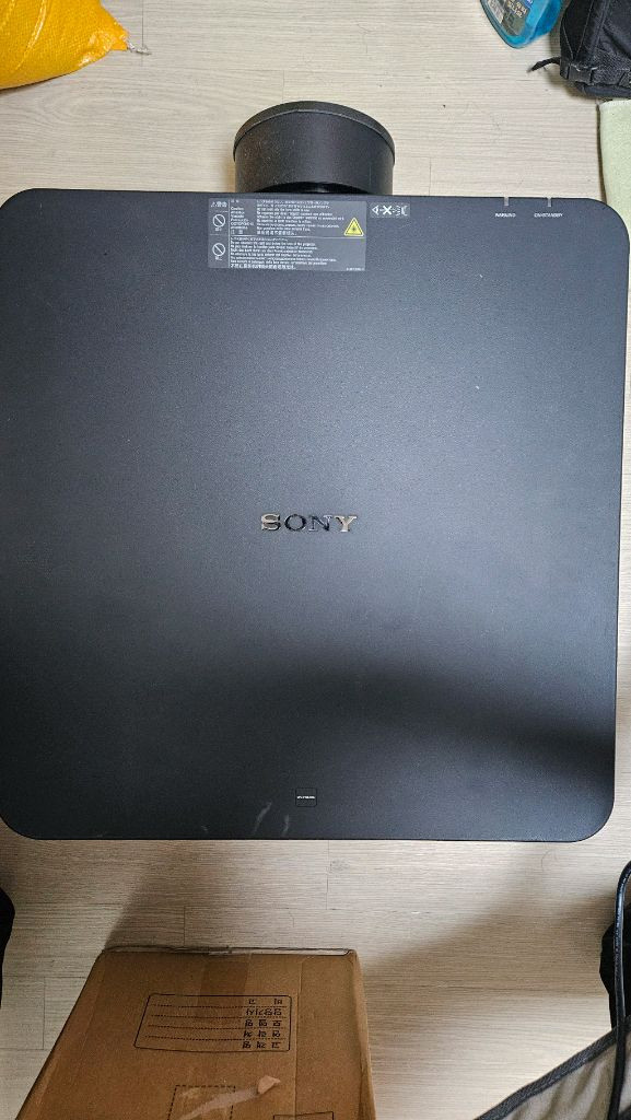소니빔프로젝터Vpl-FHZ700L--4