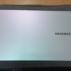 삼성 nt930xcr-a38a 노트북 팝니다.