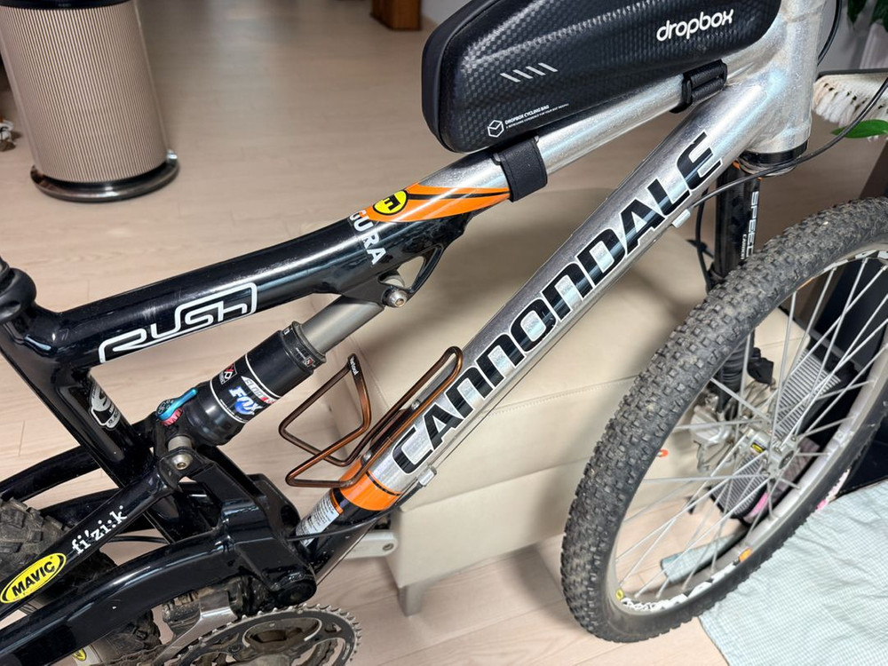 캐논데일 러쉬 팀 레플리카 자전거--1
