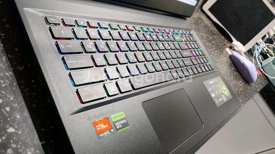 MSI 하이엔드 17.3인치 라이젠9 게이밍 노트북/램32G,4070--4